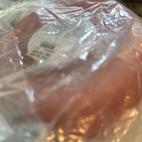 NWT ANTHROPLOGIE SANDSTONE VOLCANO CANDLE 70 hrs 19 oz - Picture 5 of 7